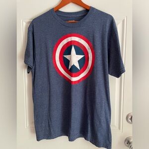 Marvel Captain America Short Sleeve T Shirt.  Mens Size Large